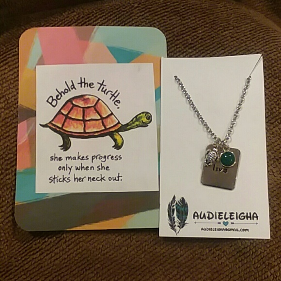 Behold the Turtle Necklace. - Picture 1 of 3
